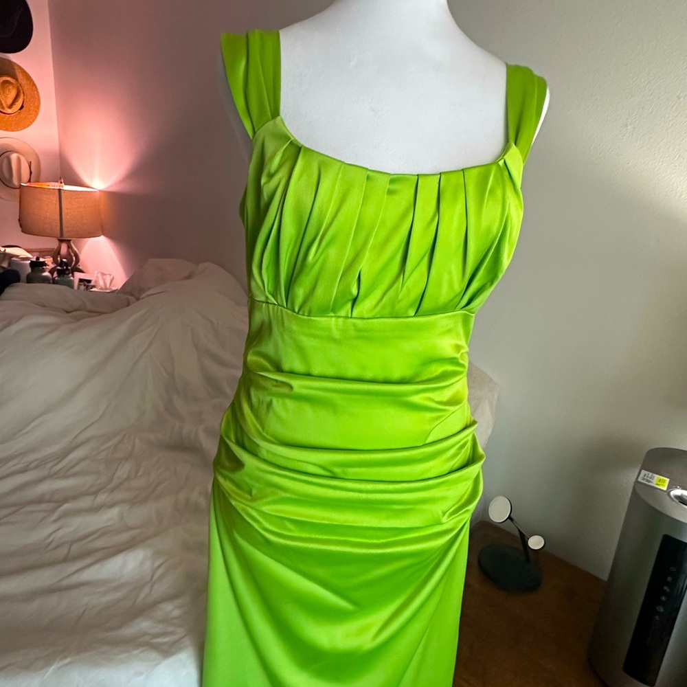 SUZI CHIN SZ 8 lime green cocktail dress